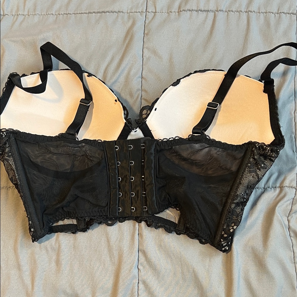 Victoria's Secret Black Lace Longline Bra with Floral Design Sale expires at mid - Picture 2 of 3
